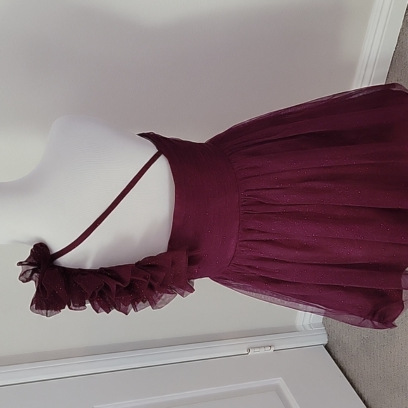 NEW Hailey Logan Off the Shoulder Party Dress - Picture 5 of 11